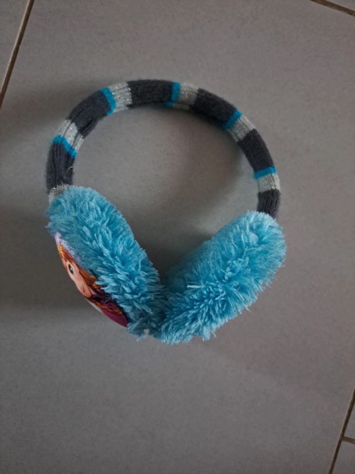 Cache oreilles - photo numéro 2