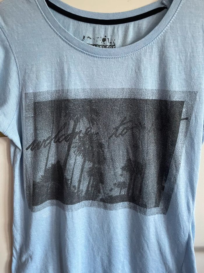 Tee shirt à manches courtes bleu clair à motifs, taille 38, marque Atmosphere - photo numéro 2