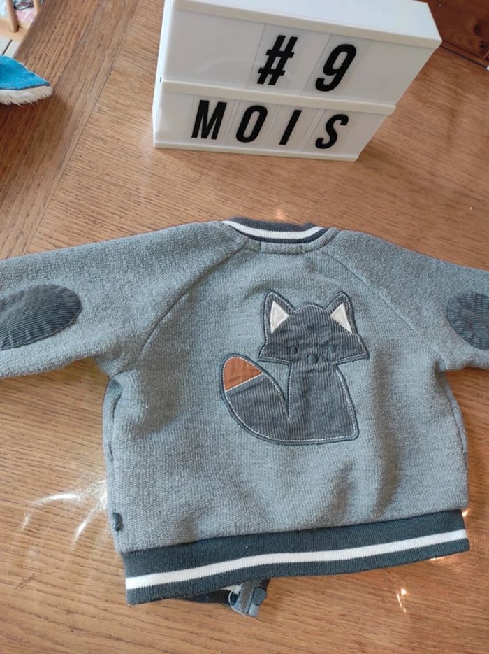 Veste grise 9 mois - photo numéro 3