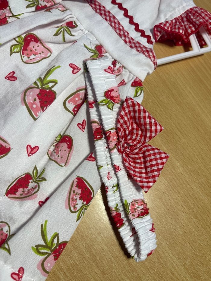 Robe fraise + bandeau  bébé fille 0/3 mois - photo numéro 2