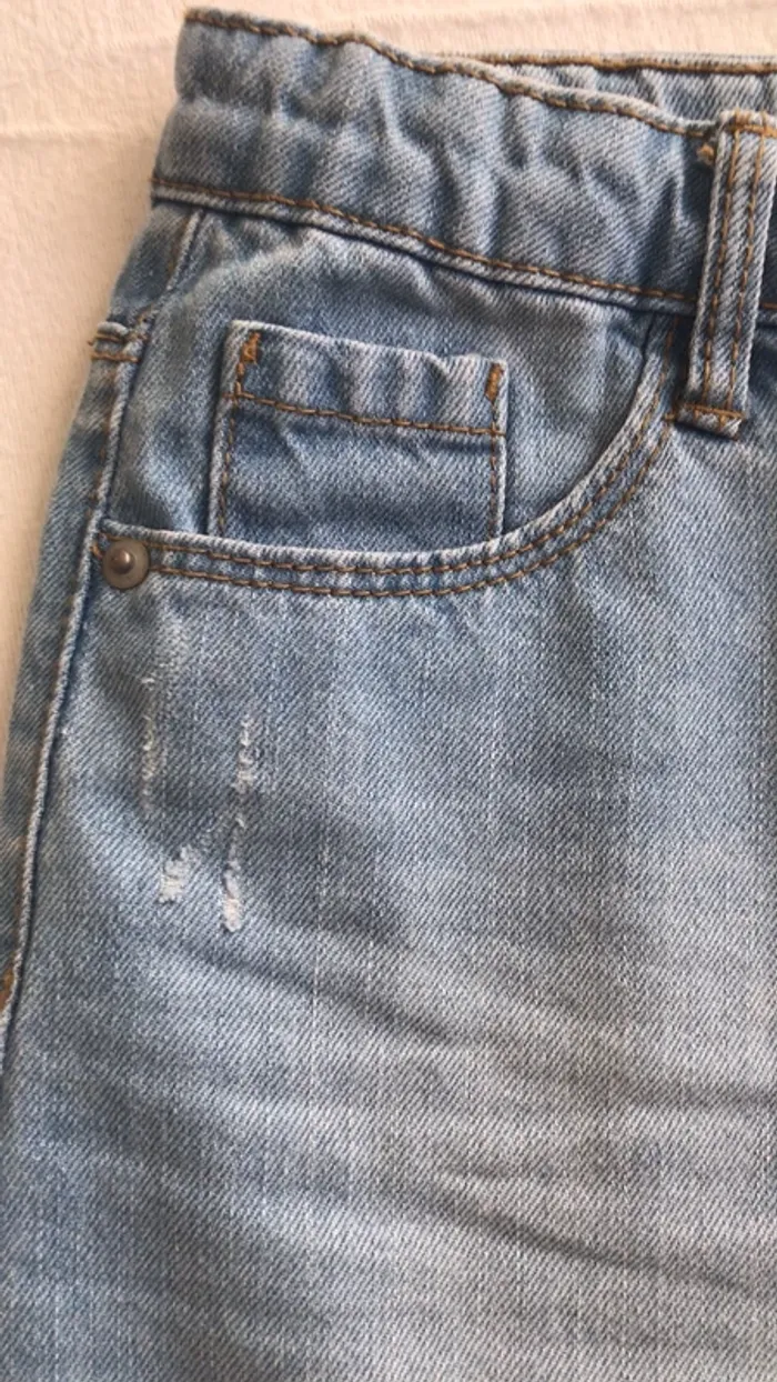 Jupe en jean de chez Kiabi Taille 6 ans - photo numéro 2