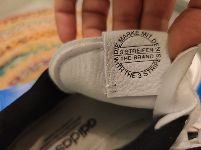 Chaussures adidas neuve pointure 39 - photo numéro 6