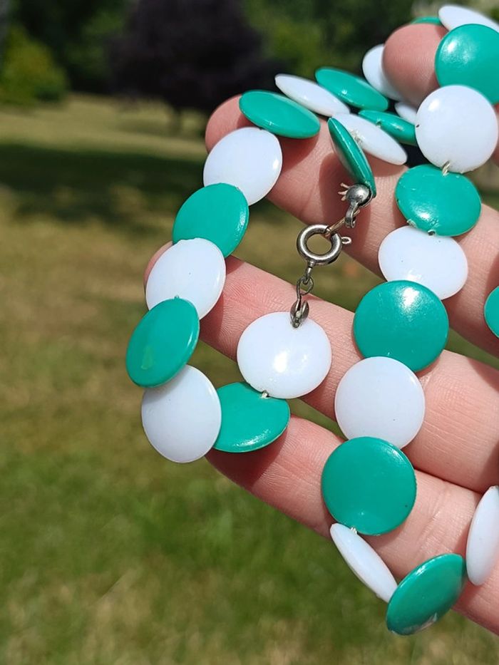 Collier vintage en plastique - photo numéro 3