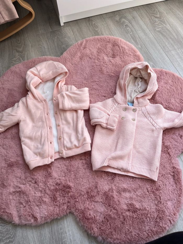 2 gilets rose hiver fourré bébé fille 6 mois