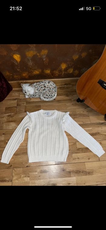 Joli pull blanc très bon état la redoute 8 ans