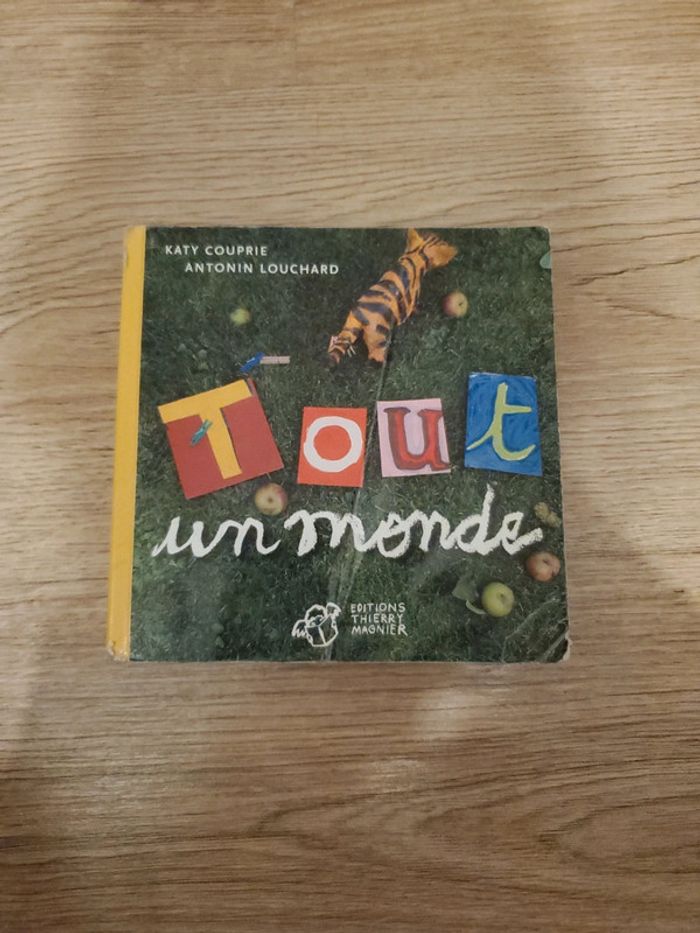 Livre tout un monde - photo numéro 1