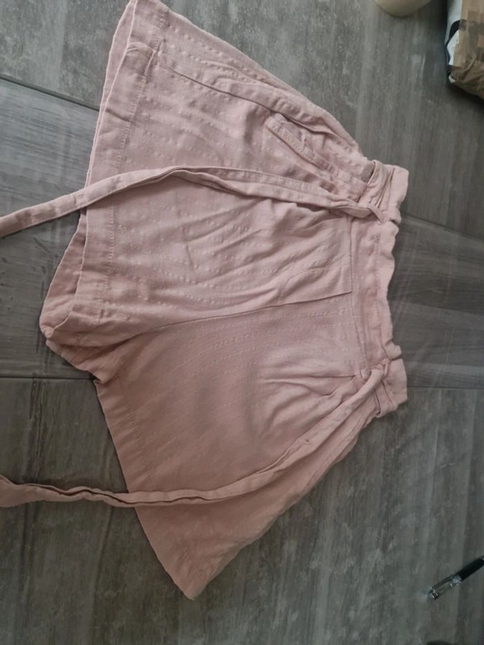 Short rose bershka - photo numéro 3