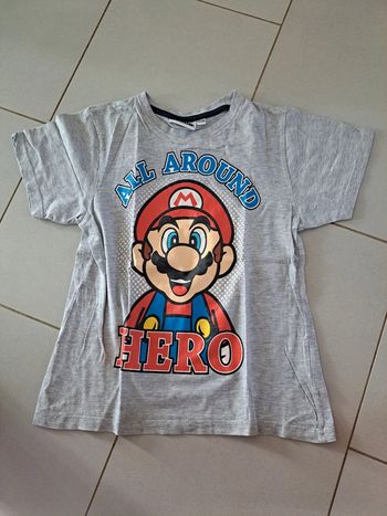 T-shirt 9/10 ans