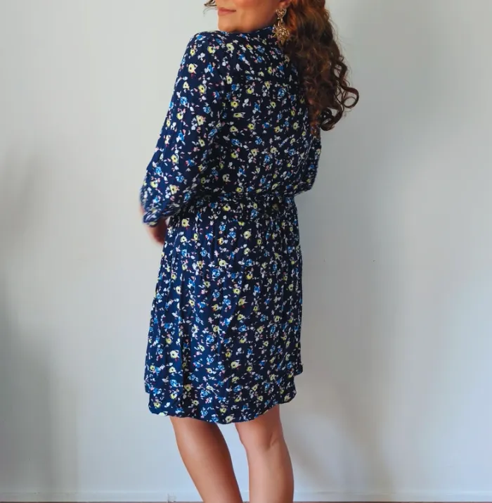 Robe bleu marine fleurie boutonnée casual chic avec poches Promod taille 38 - photo numéro 6