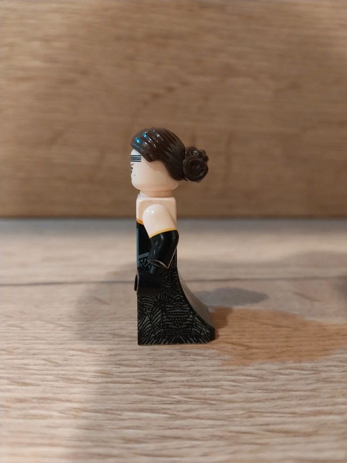 Figurine type lego Custom Reine Padmé Amidala star wars - photo numéro 2