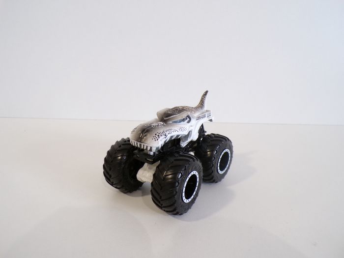 Monster trucks - Hot Wheels - Méga Wrex (J14)