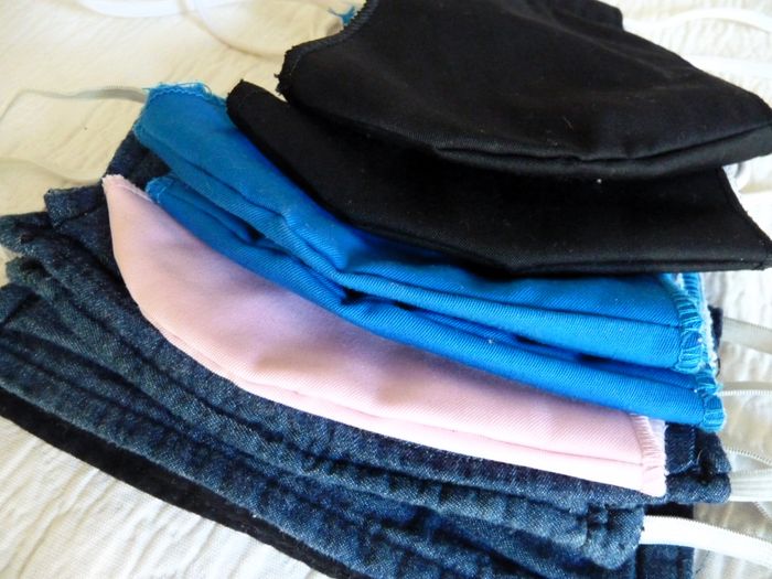 Masque visage enfant tissu protection TBE lot multicolore fait main