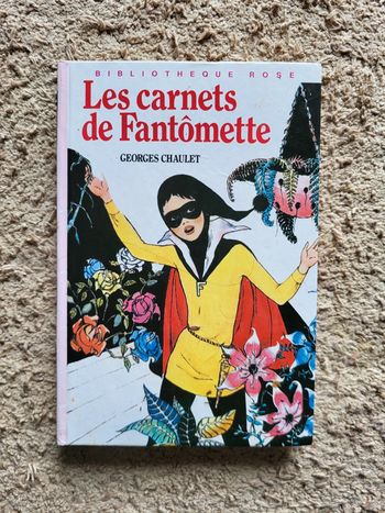 Livre vintage Les Carnets de Fantômette - Georges Chaulet (1976, Bibliothèque Rose)