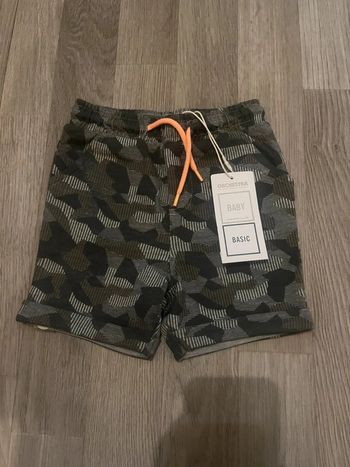 Short militaire taille 12 mois
