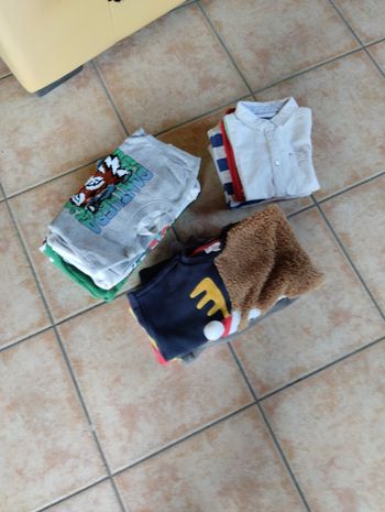 lot de 15 articles garçon 4ans