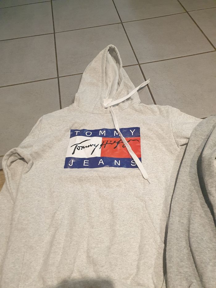 2 sweats the north face Tommy 12/13 ans - photo numéro 2