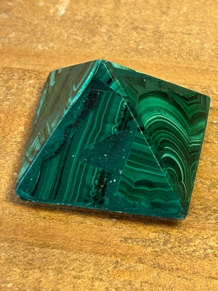 Pyramide en Malachite Authentique - Objet Spirituel pour la Maison ou le Bureau - photo numéro 3