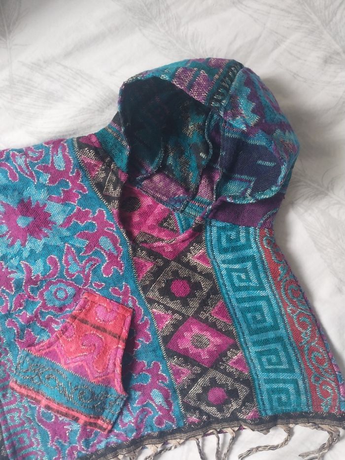 Poncho bébé 9-12 mois à capuche – style bohème coloré - photo numéro 3