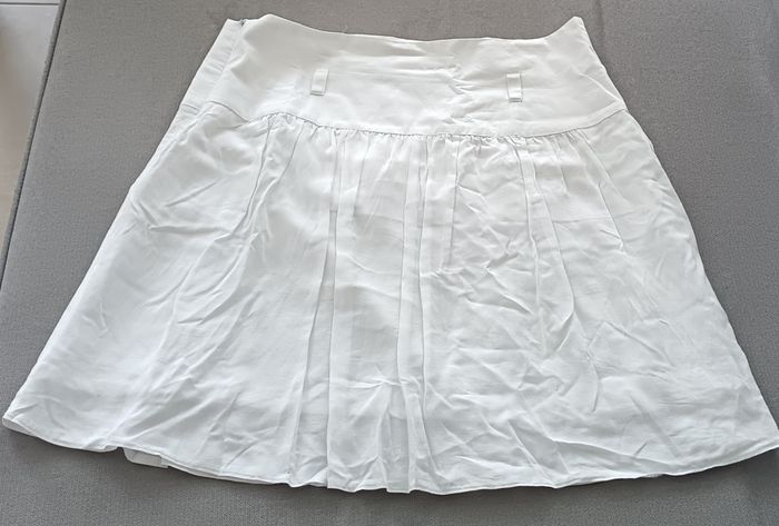 Jupe courte évasée Camaïeu taille 38 en très bon état