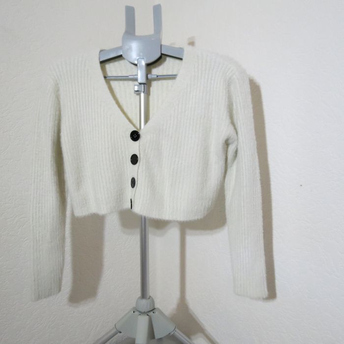 ✨ Gilet court blanc doux et tendance ✨ - photo numéro 3