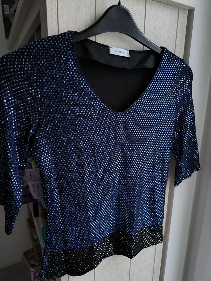 T shirt manches courtes à strass Col V doublé - photo numéro 3
