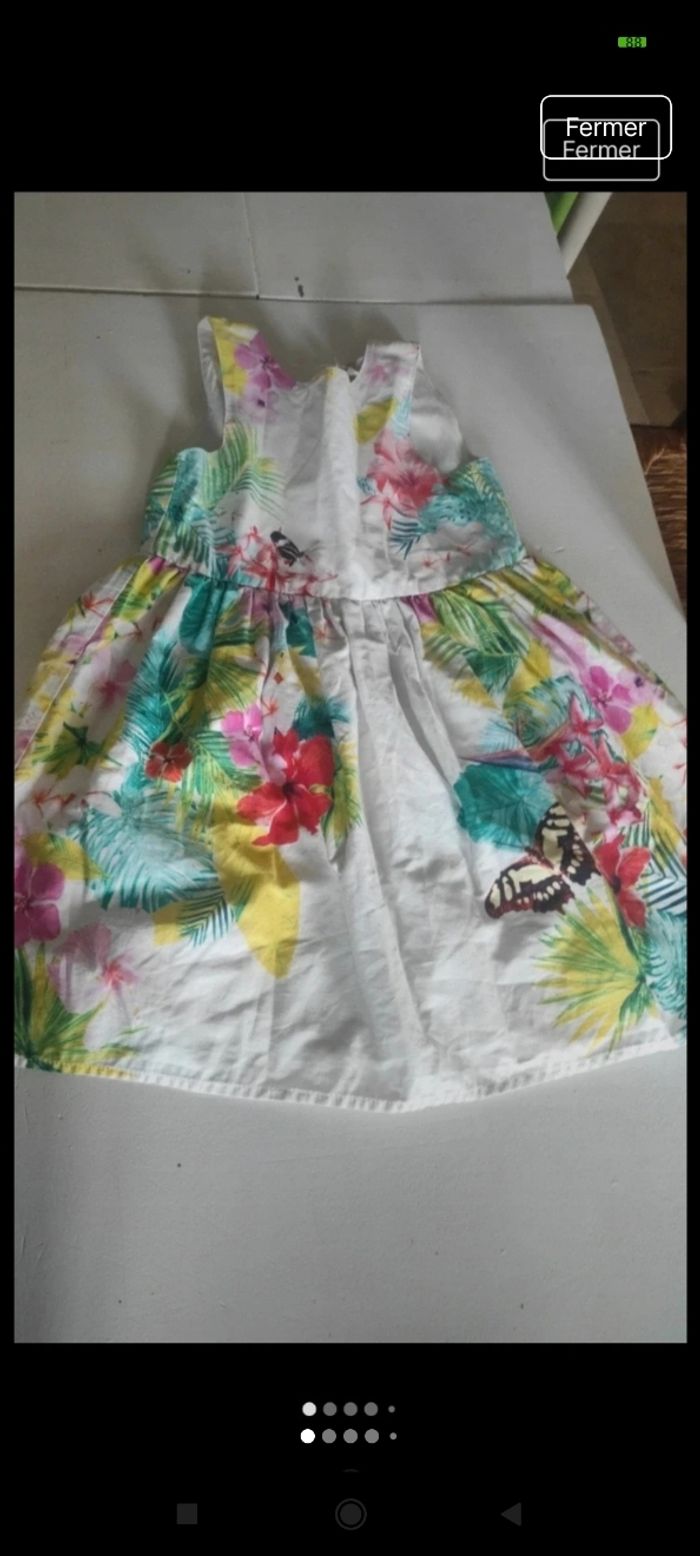 Très belle robe fille e10