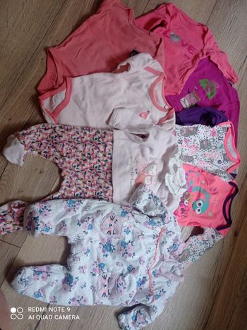 Lot bodies/pyjamas 3 mois
