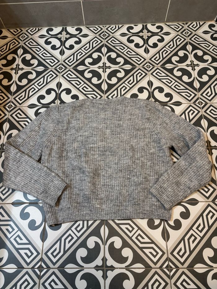 Pull Zara avec appliques strass - photo numéro 3