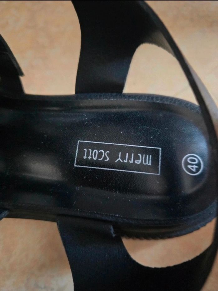 Sandale noir - photo numéro 4