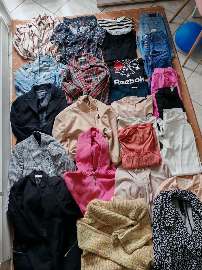 Vêtements femme taille 36/38 - photo numéro 1