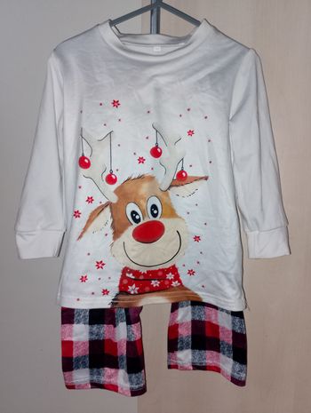 Pyjama 2 pièces pantalon carreaux et t-shirt renne 2 ans