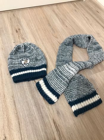 Ensemble bonnet et écharpe