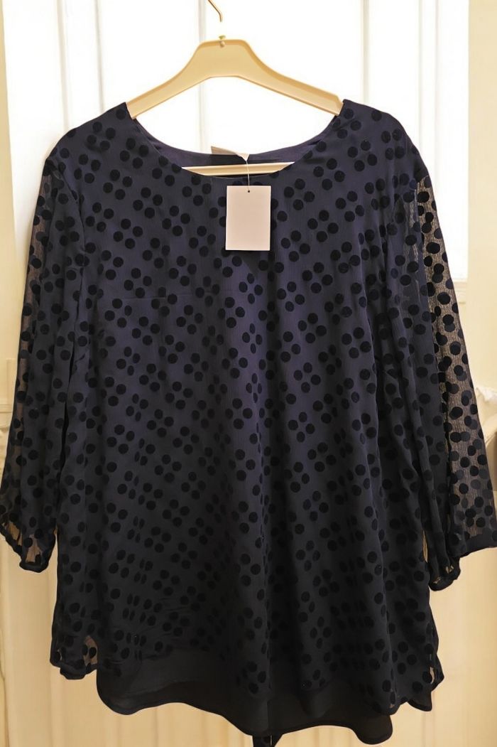 Blouse a pois marine taille 48 neuve - photo numéro 2