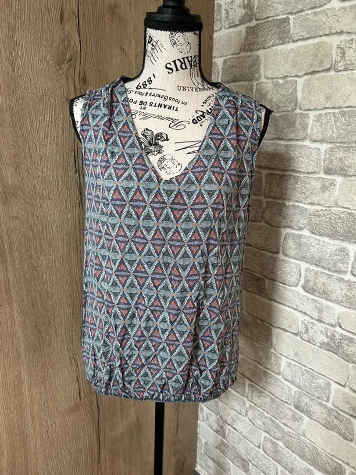 Blouse sans manches taille 38/40