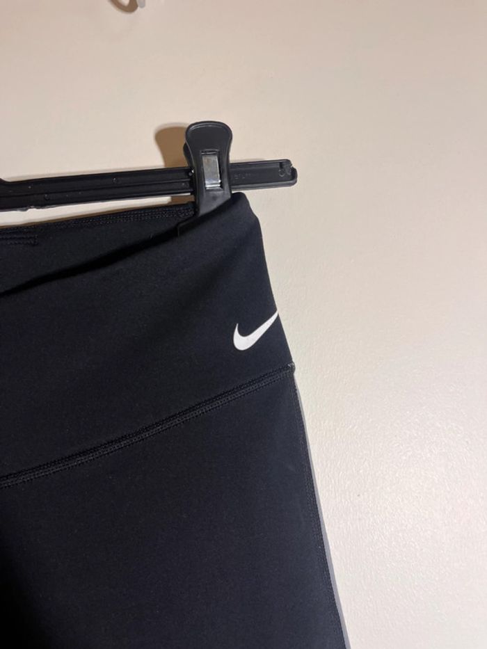 Legging de sport nike taille S - photo numéro 3