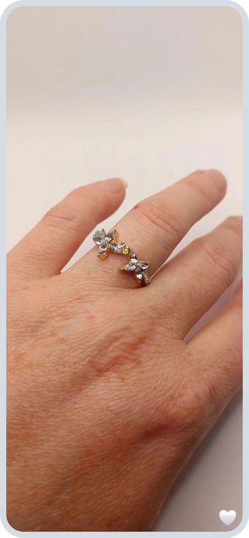 Magnifique bague en acier dorée