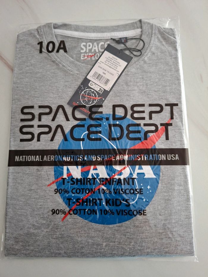 Tee-shirt NASA neuf avec étiquette taille 10 ans - photo numéro 2