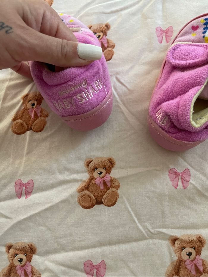 Chausson baby shark - photo numéro 2