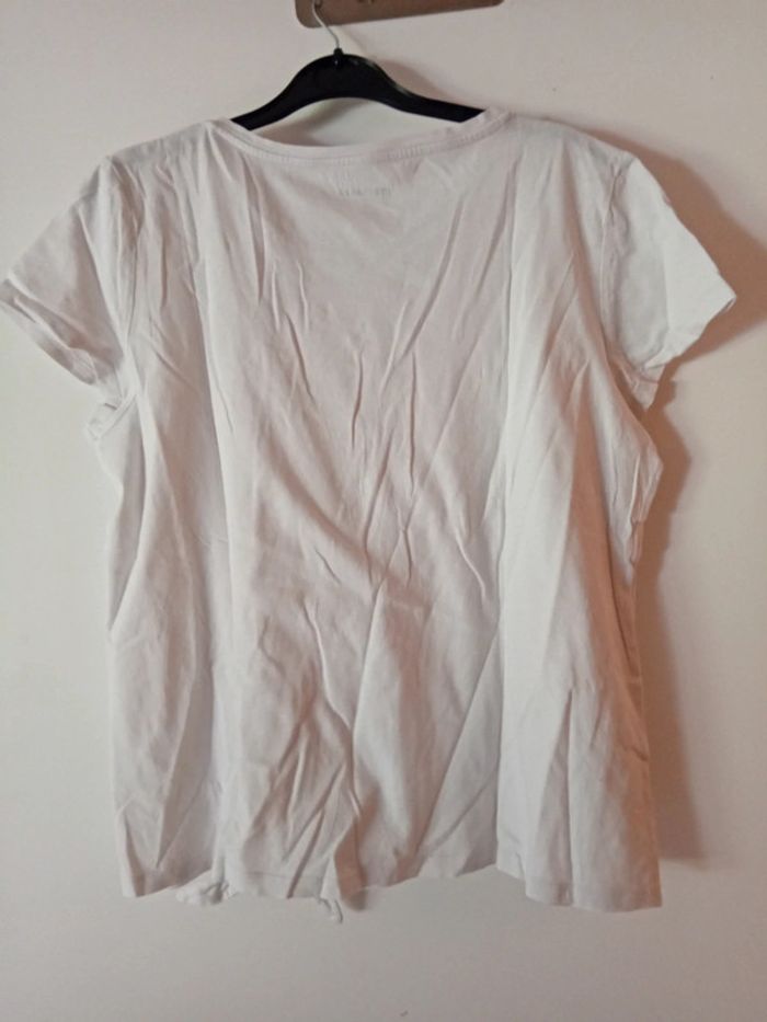 Tee-shirt manches courtes blanc.  TBE. Taille L - photo numéro 4