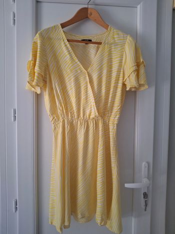 Robe jaune et blanche tm