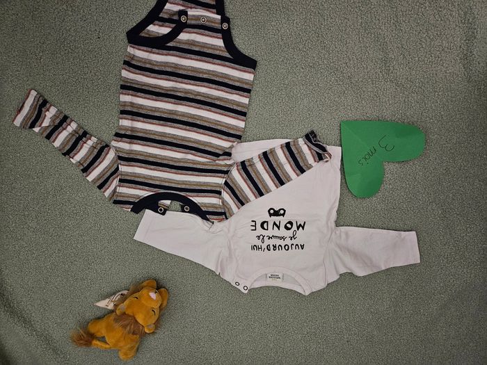 Lot 2 pyjamas + tee shirt et body - photo numéro 9