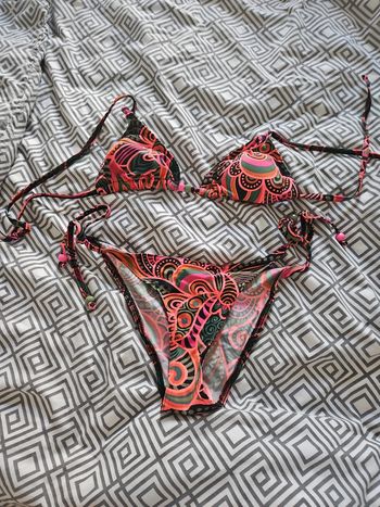 Bikini ensemble 3 suisses colorés