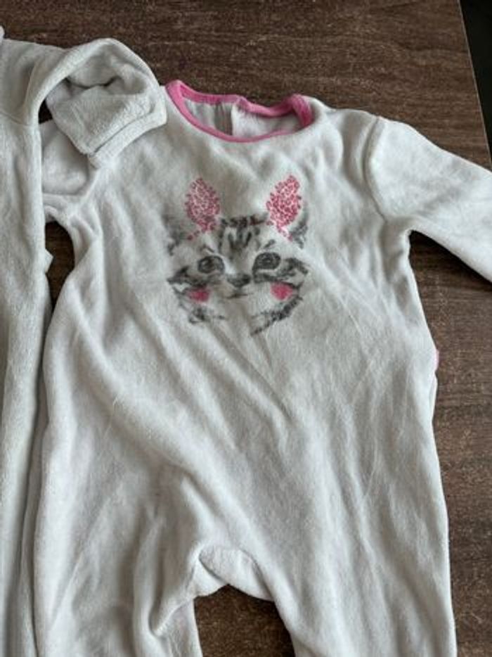 Lot de 2 pyjamas hiver 9 mois - photo numéro 2