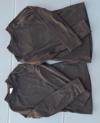 Lot deux sous pull gris marque Décathlon taille 6 ans