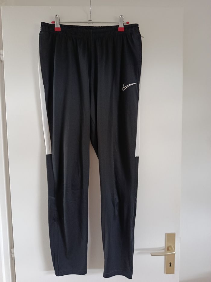 Jogging noir Nike