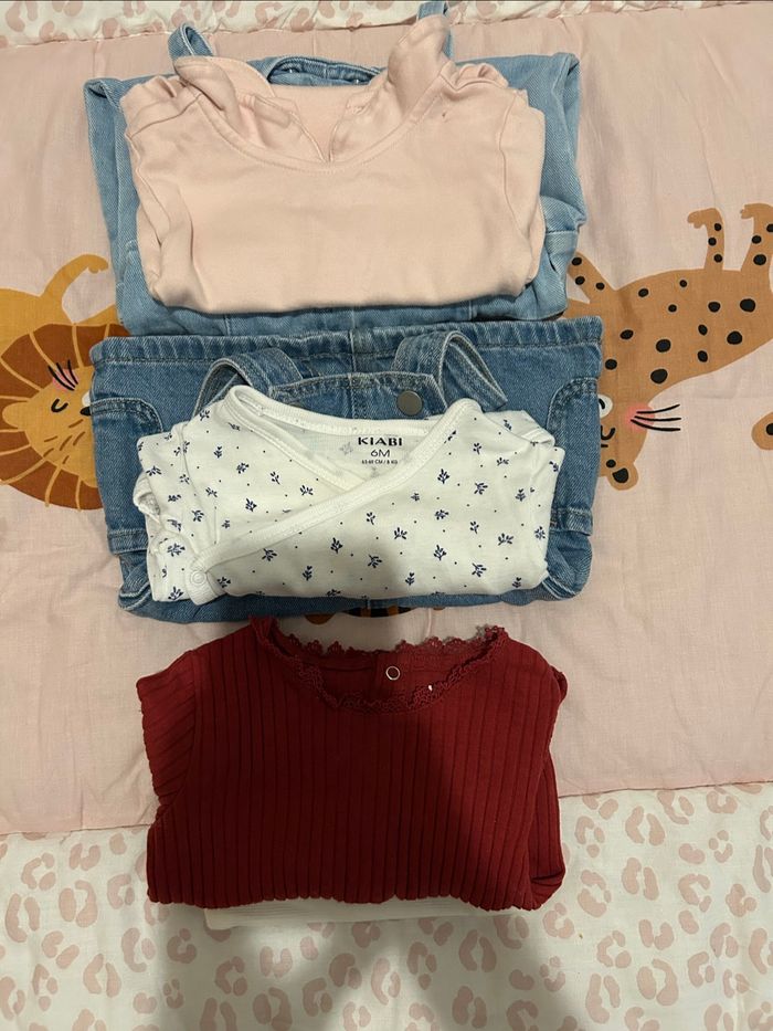 Lot de vêtements fille 3-6 mois et 6 mois