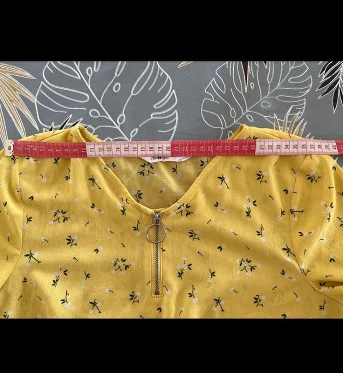 T-shirt jaune - photo numéro 6
