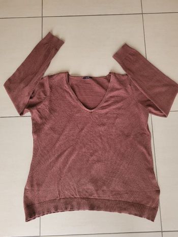 Pull léger marron col V kiabi T44
