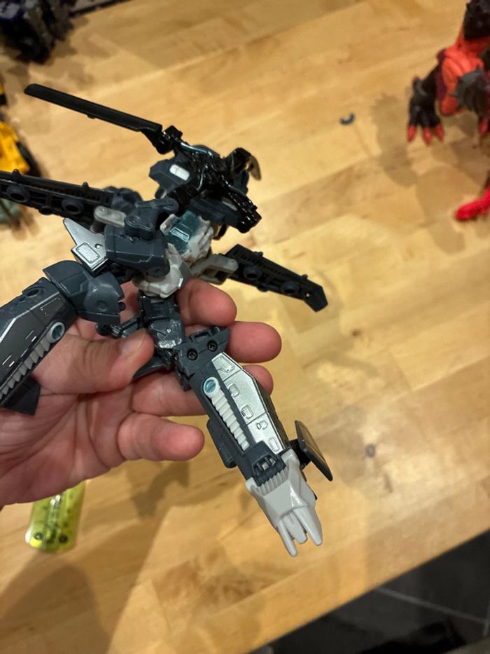 Transformers Dark of The Moon Voyager Autobot Skyhammer - photo numéro 6