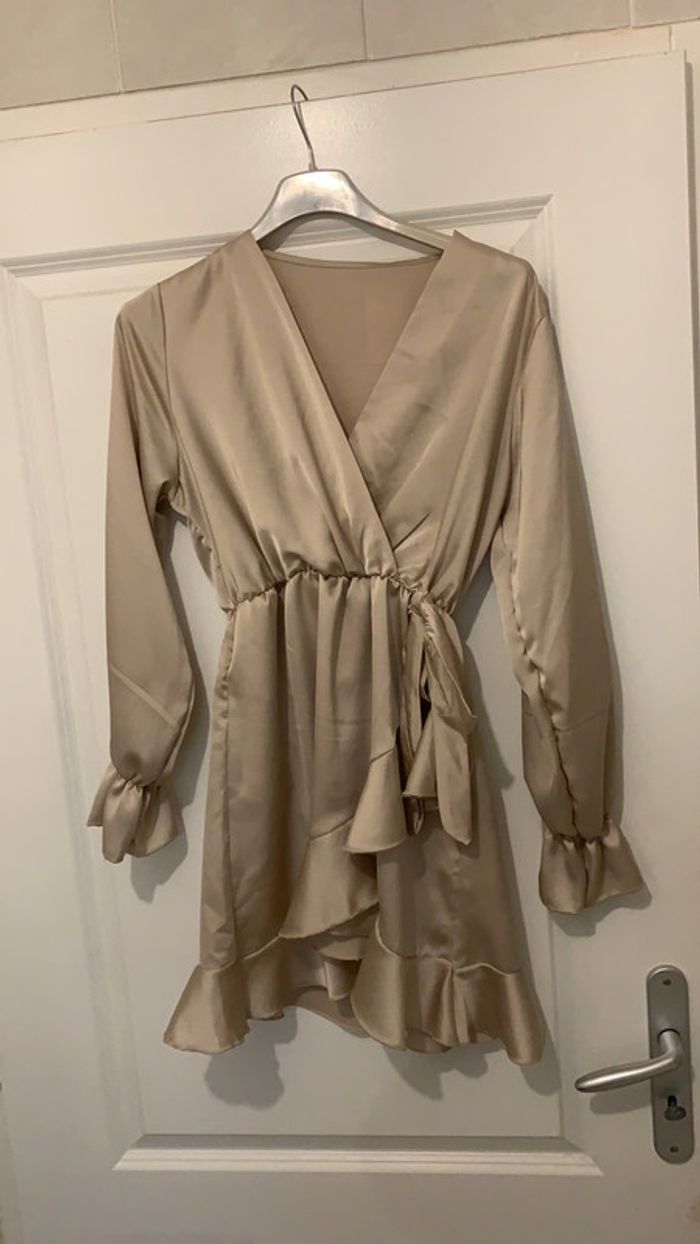 Robe beige - photo numéro 2